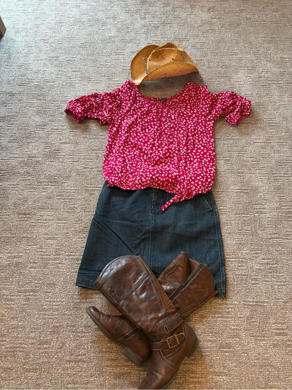 Vince Camuto Red Floral Tie-Front Top (Shirt Only)